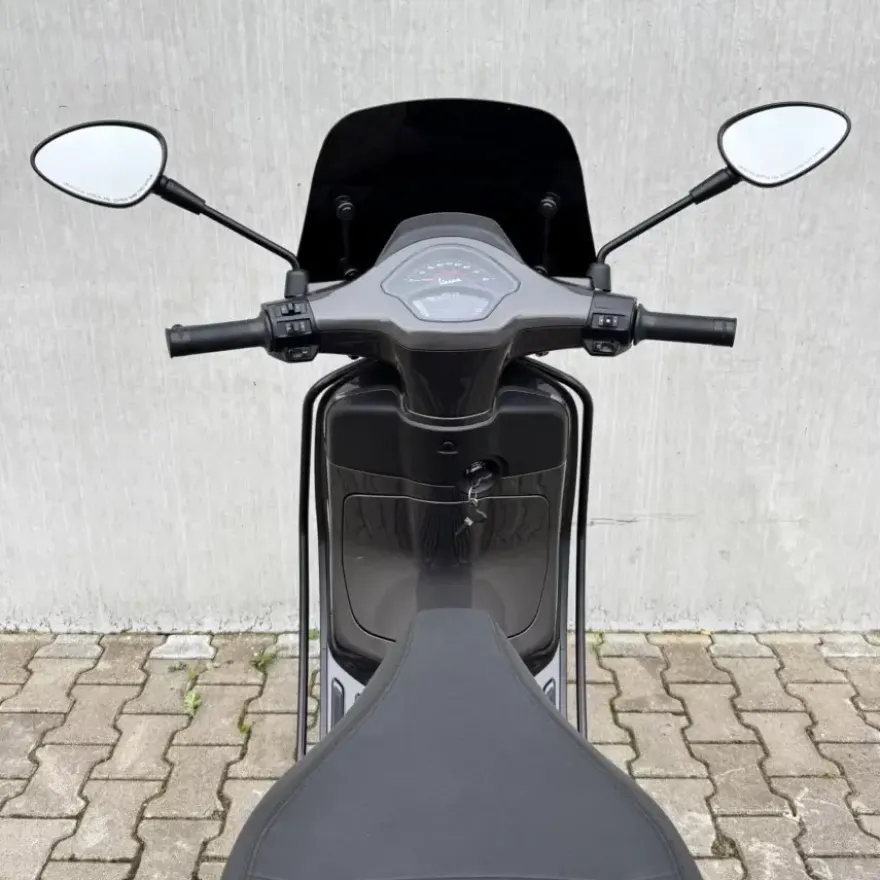 Vespa Sprint Agaath Grijs Facelift 2026