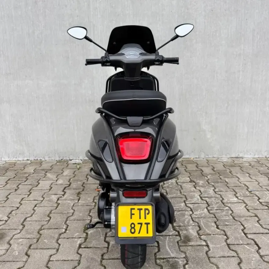 Vespa Sprint Agaath Grijs Facelift 2026