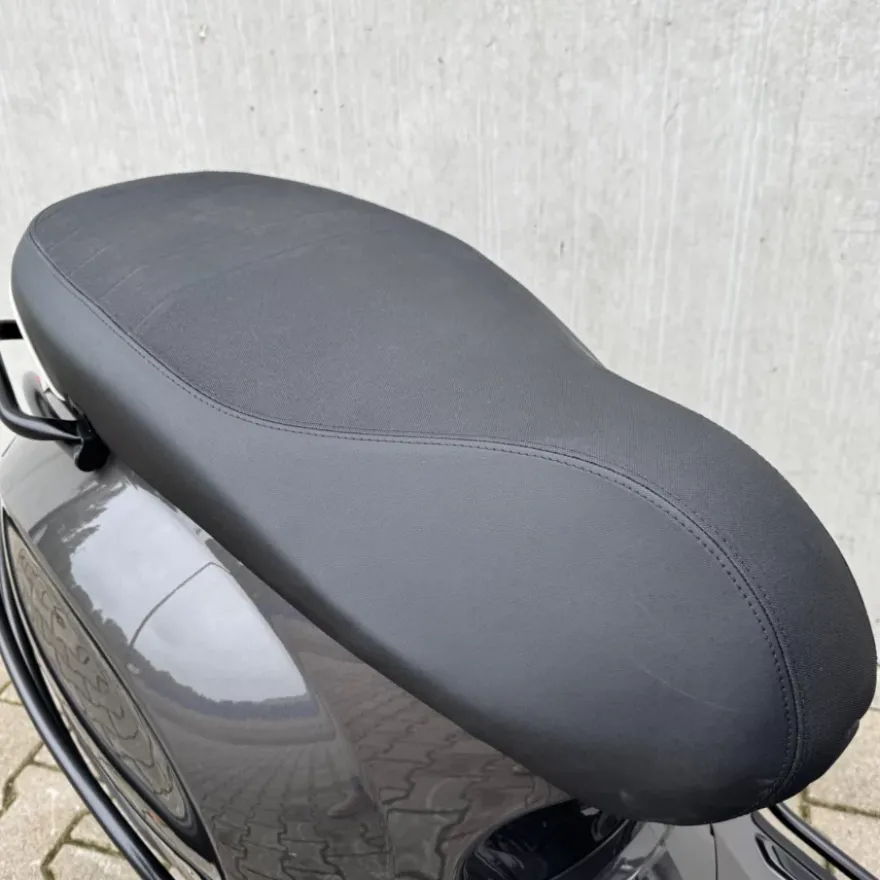 Vespa Sprint Agaath Grijs Facelift 2026