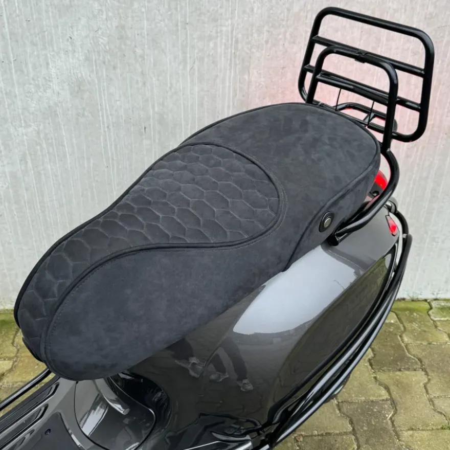Vespa Sprint Agaath Grijs Full Option 2026