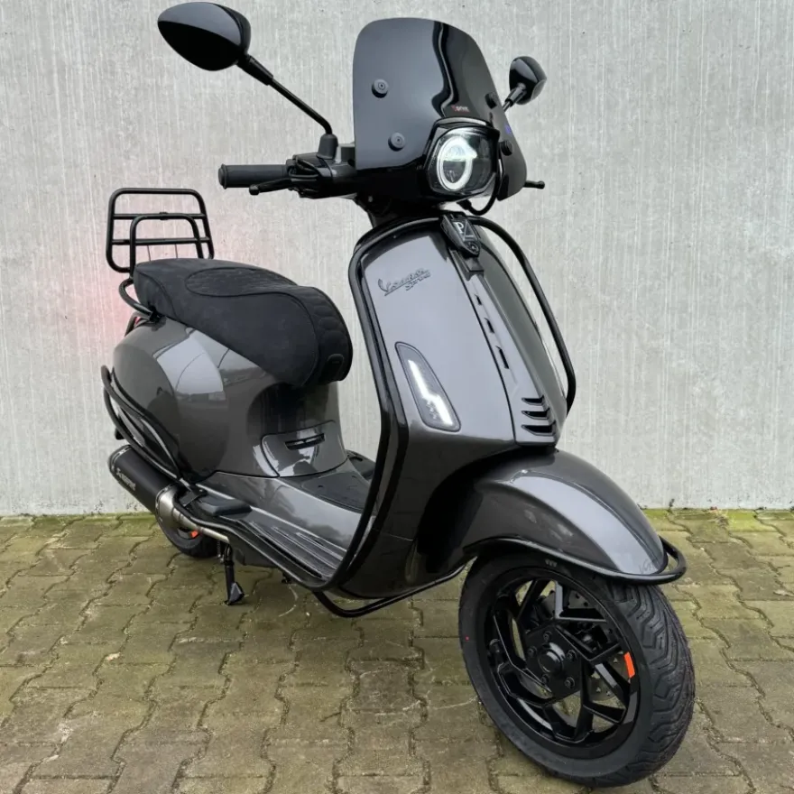 Vespa Sprint Agaath Grijs Full Option 2026