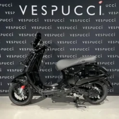 Vespa Sprint – Black on Black