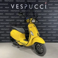 Vespa Sprint – Black & Yellow