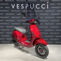 Vespa Sprint – candy red