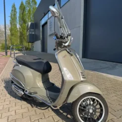 Vespa Sprint Custom Olive Green FJN-84-J