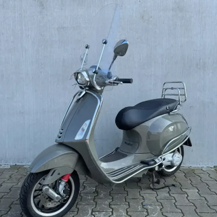 Vespa Sprint Custom Olive Green FJN-84-J