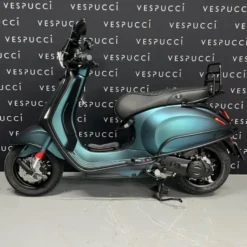 Vespa Sprint – Cycle blue