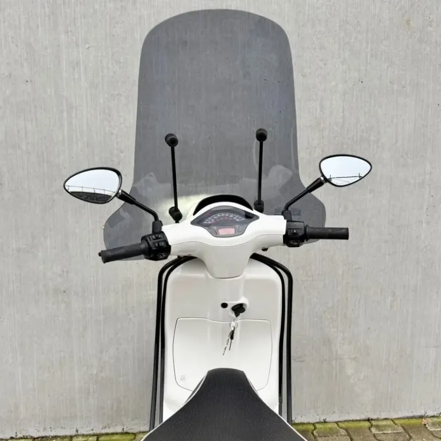 Vespa Sprint Glans Wit FJP-51-F