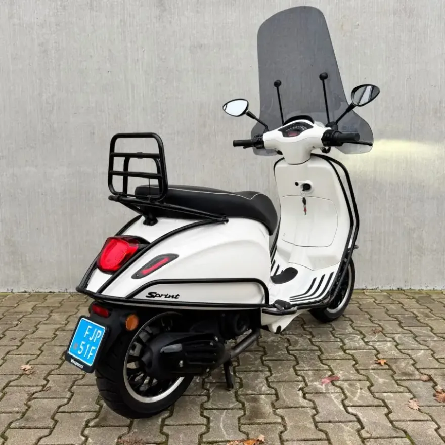 Vespa Sprint Glans Wit FJP-51-F