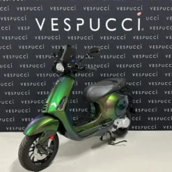 Vespa Sprint – Green to Purple