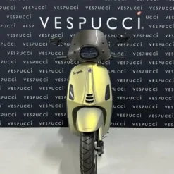 Vespa Sprint – 18K Gold