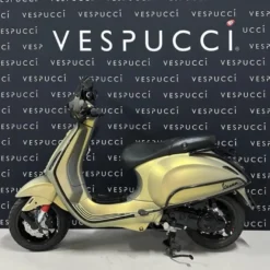 Vespa Sprint – 18K Gold