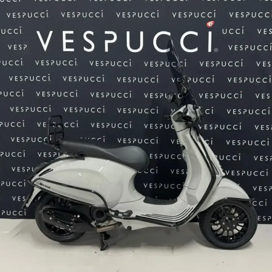 Vespa Sprint – Krijt Grijs