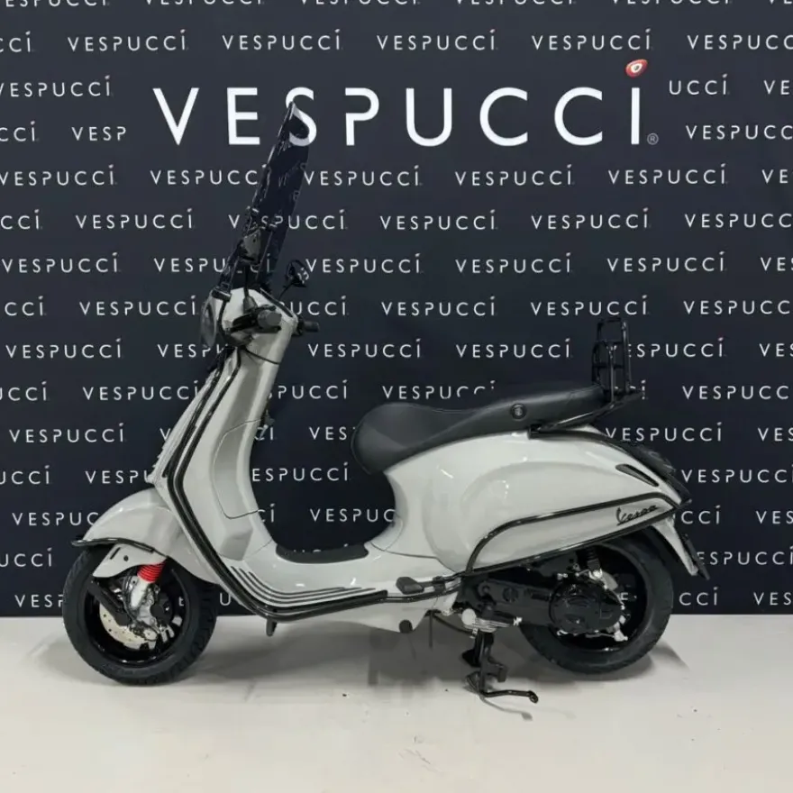 Vespa Sprint – Krijt Grijs