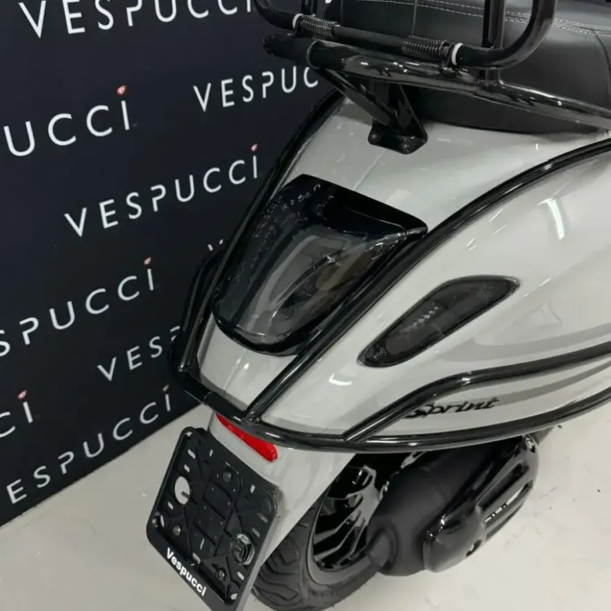 Vespa Sprint – Krijt Grijs