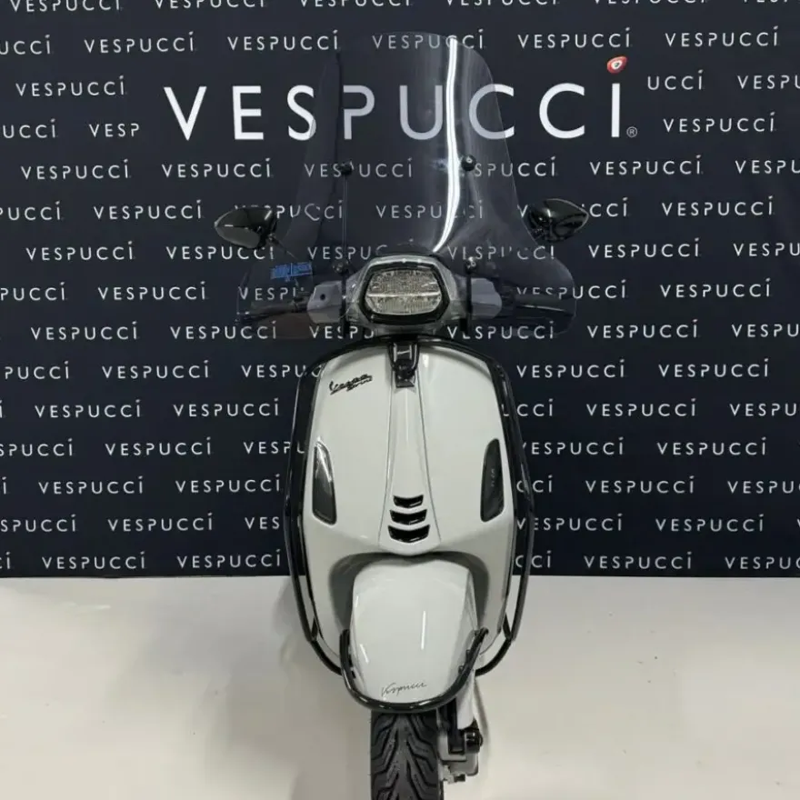 Vespa Sprint – Krijt Grijs