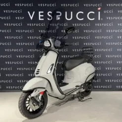 Vespa Sprint – krijt grijs