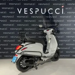 Vespa Sprint – krijt grijs