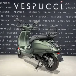Vespa Sprint – Opaco Candy Green