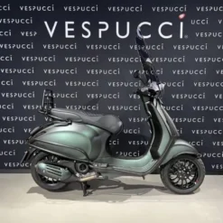 Vespa Sprint – Opaco cycle green
