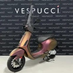 Vespa Sprint – Red to Gold