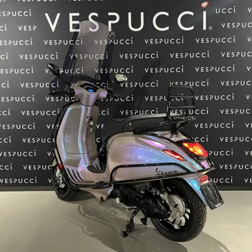 Vespa Sprint – Rose Beige Gloss