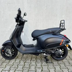 Vespa Sprint Sport Mat Zwart FTP-85-T