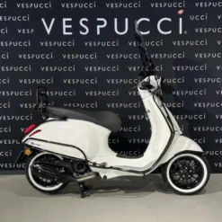 Vespa Sprint – White x black